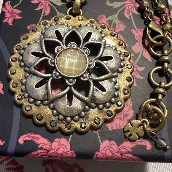 LUCKY BRAND GOLD TONE LONG PENDANT NECKLACE - Picture 4 of 7